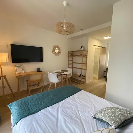 Le 16 Place De L'abbatiale Διαμέρισμα *