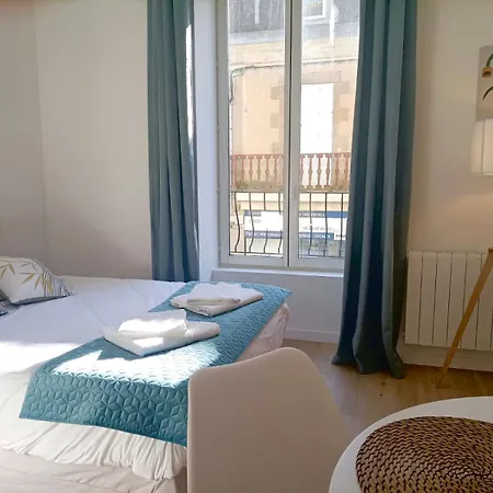 Le 16 Place De L'abbatiale *