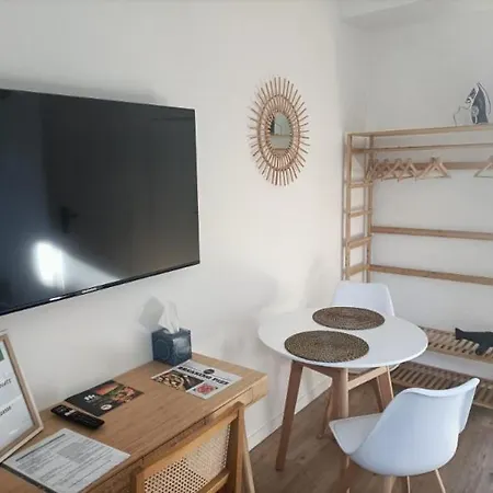 아파트 Le 16 Place De L'abbatiale