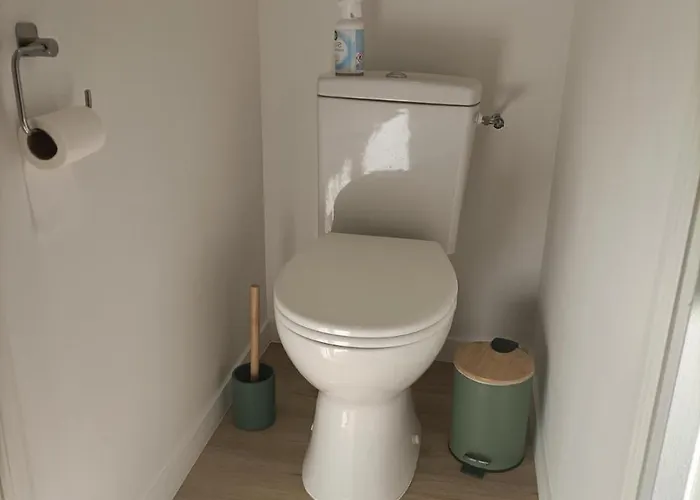 Le 16 Place De L'abbatiale Appartement Évron